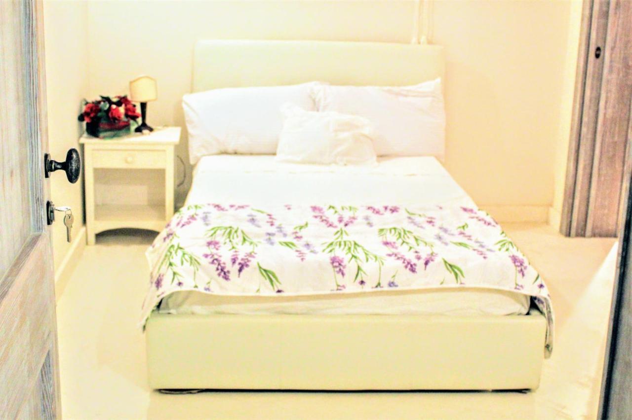 Dimora Vico Dei Nohi Bed & Breakfast *